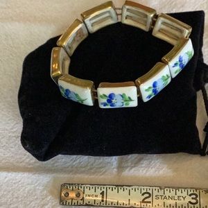 Herend Hungarian china link bracelet, worn, 9 links, gold edged, 2 1/2” diameter